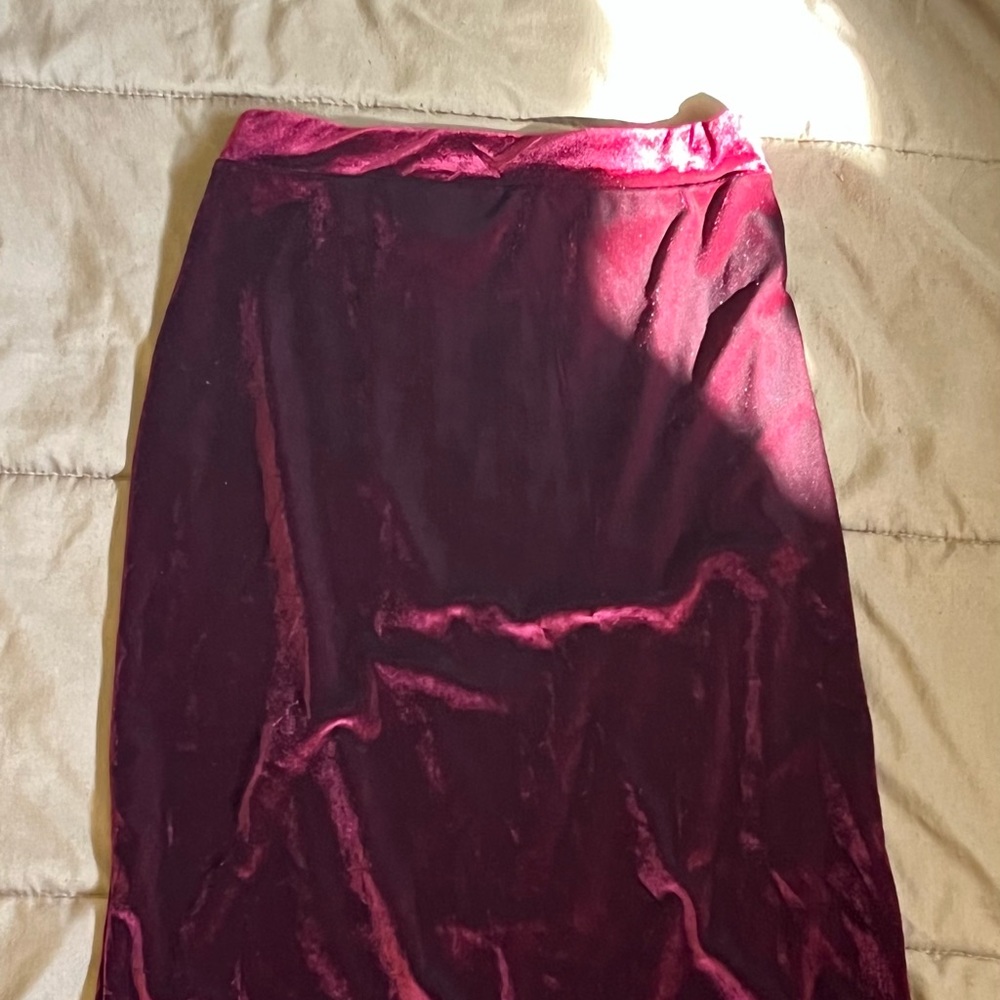 Velvet mid skirt size small